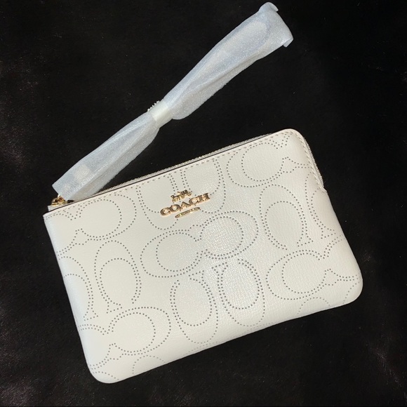 NEW! COACH Leather Perforated Signature Wristlet, Color: Chalk, NWT, GORGEOUS!! - Picture 6 of 8